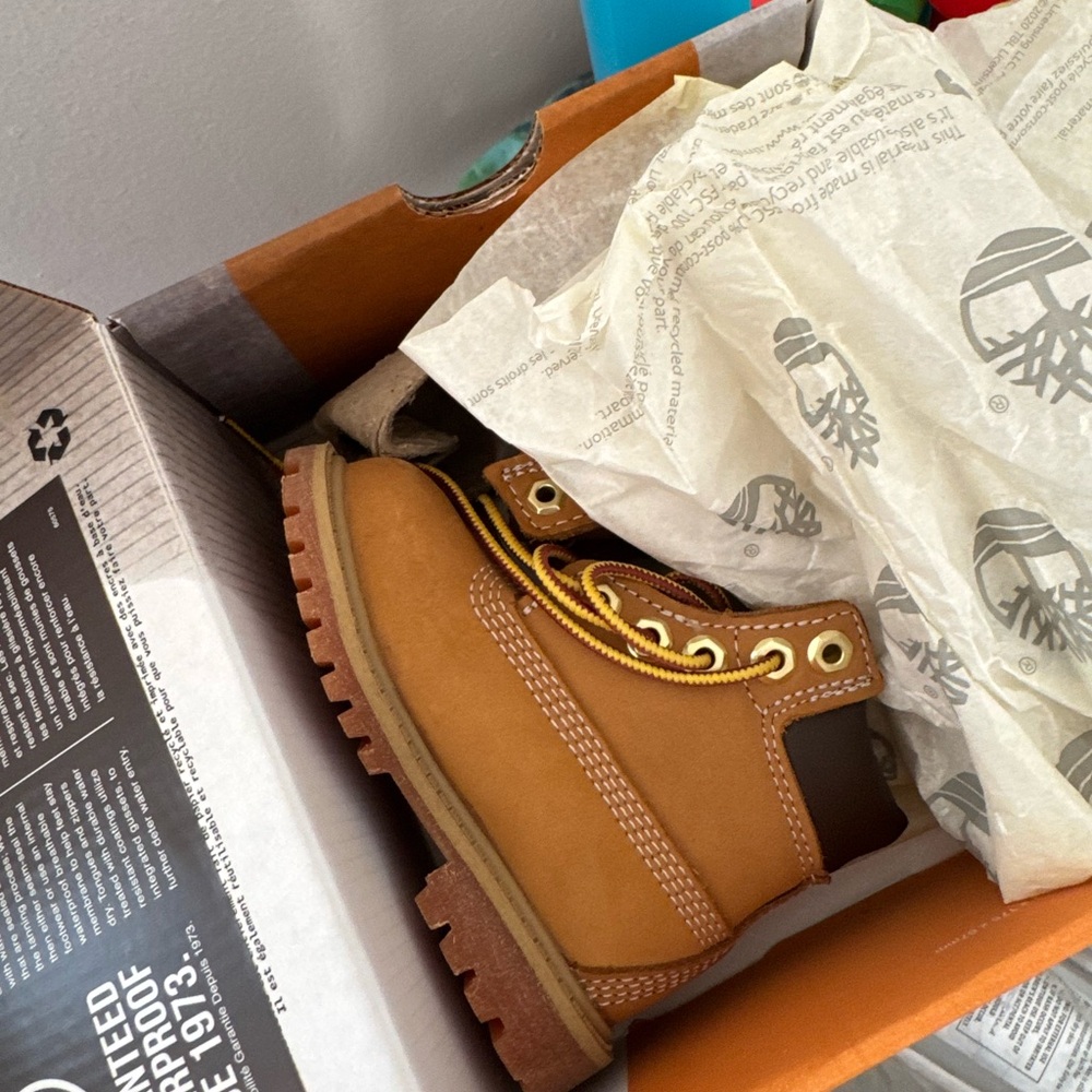 Timberland Kids Boots in Tan and Brown